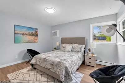 424 Bartlett St, Roselle, NJ 07203 - Photo 11