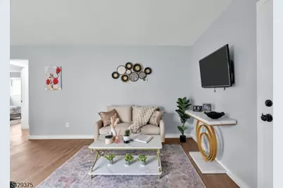 424 Bartlett St, Roselle, NJ 07203 - Photo 5