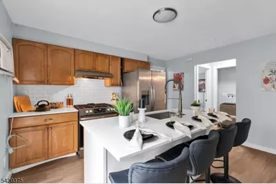 424 Bartlett St, Roselle, NJ 07203 - Photo 7