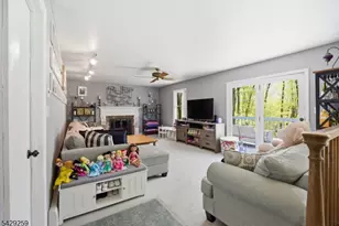 63 Skyline Dr, Sparta Township, NJ 07871 - Photo 19
