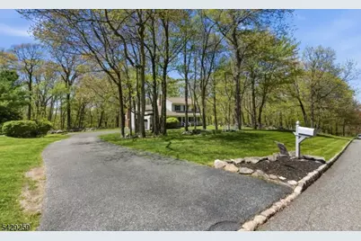 63 Skyline Dr, Sparta Township, NJ 07871 - Photo 3