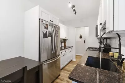 462 D River R #D, Nutley Twp., NJ 07110 - Photo 17
