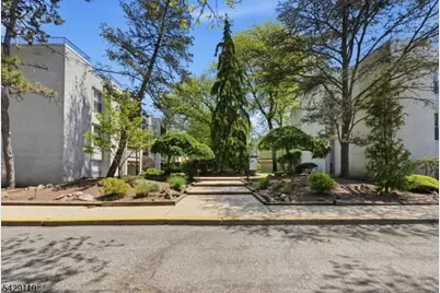 462 D River R #D, Nutley Twp., NJ 07110 - Photo 3