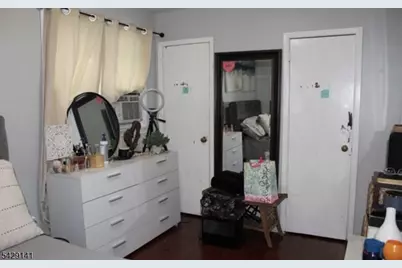 966 E 24th St, Paterson, NJ 07513 - Photo 15