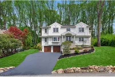 15 Malcolm Pl, Mahwah, NJ 07430 - Photo 1