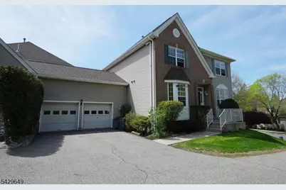 10 Queens Ln, Wayne, NJ 07470 - Photo 1