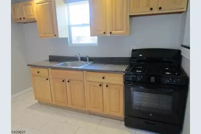 279 Oregon St, Union Township, NJ 07088 - Photo 17