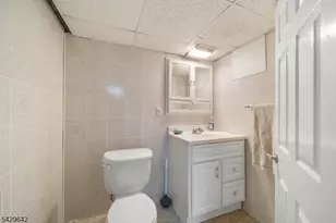 13 Lockwood Dr, Clifton, NJ 07013 - Photo 19