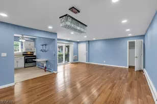 527 Andria Ave, Hillsborough Township, NJ 08844 - Photo 5