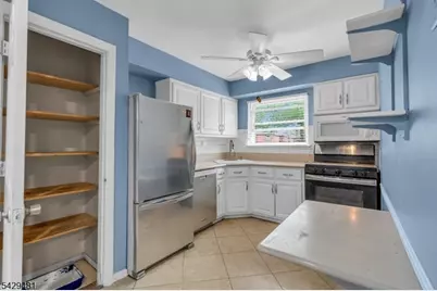 527 Andria Ave #223, Hillsborough Township, NJ 08844 - Photo 13