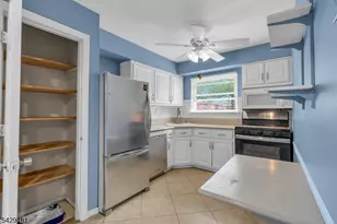 527 Andria Ave, Hillsborough Township, NJ 08844 - Photo 13