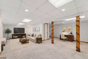 86 Timberline Dr, Wayne Twp., NJ 07470 - Photo 25