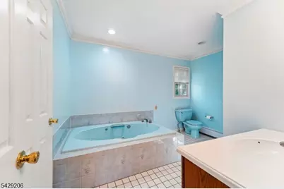 86 Timberline Dr, Wayne Twp., NJ 07470 - Photo 19