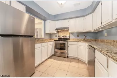 2 Daniel Ct, Lebanon, NJ 08833 - Photo 11