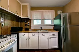 86 Greenwood Ave, Pequannock Township, NJ 07440 - Photo 15