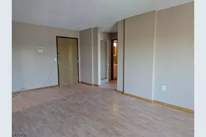 10 N Wood Ave #518, Linden, NJ 07036 - Photo 5