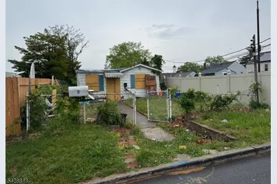 2 Donald St, Clifton, NJ 07011 - Photo 1