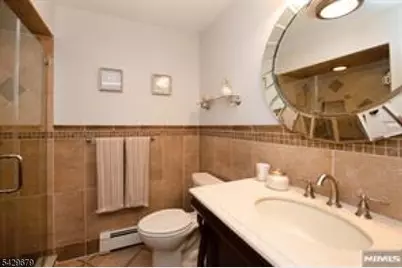 11 S Maple #B, Park Ridge, NJ 07656 - Photo 9