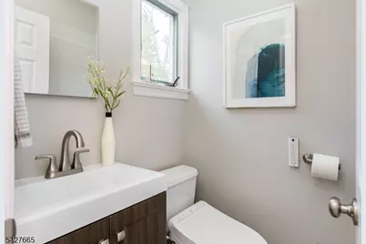199 Stonehouse Rd, Bloomfield Twp., NJ 07028 - Photo 17