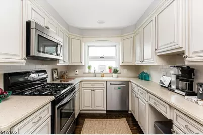 199 Stonehouse Rd, Bloomfield Twp., NJ 07028 - Photo 19