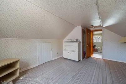 43 Elm Hill Rd, Clifton, NJ 07013 - Photo 15