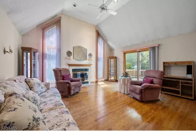 43 Elm Hill Rd, Clifton, NJ 07013 - Photo 11
