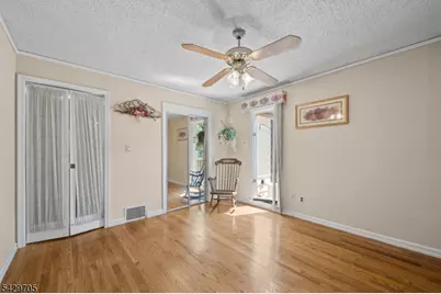 43 Elm Hill Rd, Clifton, NJ 07013 - Photo 9