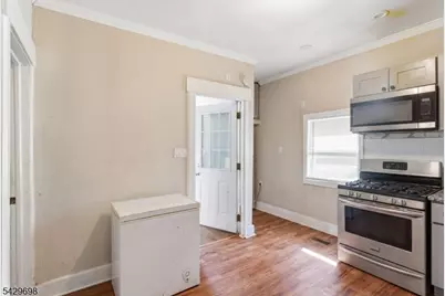 530 Norwood St, East Orange, NJ 07018 - Photo 11