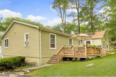 335 Elmira Trl, Hopatcong, NJ 07843 - Photo 31