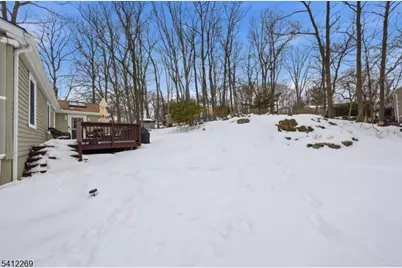 335 Elmira Trl, Hopatcong, NJ 07843 - Photo 35
