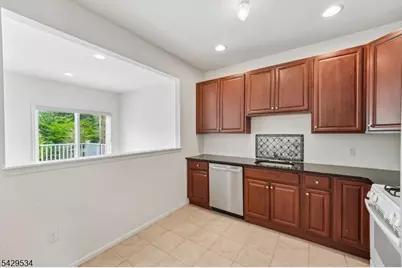 26 Decroce Ct #26, Parsippany, NJ 07054 - Photo 7