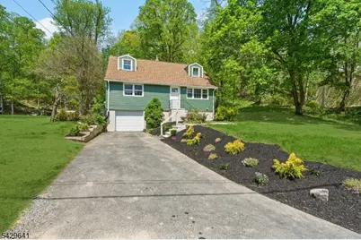 8 Andrea Dr, Vernon, NJ 07462 - Photo 1
