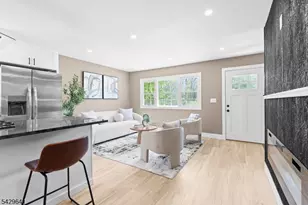 8 Andrea Dr, Vernon, NJ 07462 - Photo 11