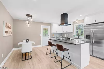 8 Andrea Dr, Vernon, NJ 07462 - Photo 5