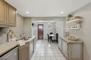 2 Lloyd Pl, Belleville, NJ 07109 - Photo 9