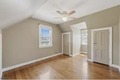 2 Lloyd Pl, Belleville, NJ 07109 - Photo 17