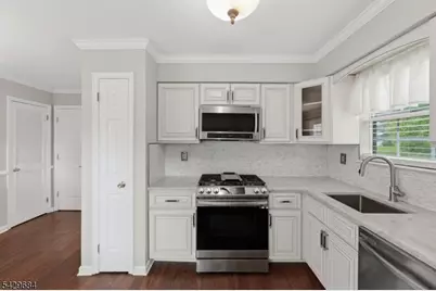 601 Lindsley Ct, Burlington Twp., NJ 08016 - Photo 11
