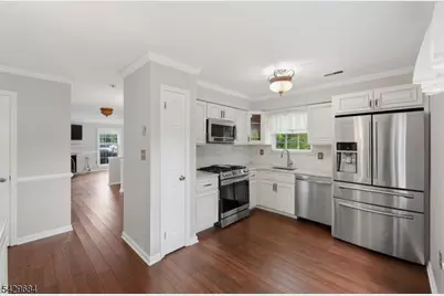 601 Lindsley Ct, Burlington Twp., NJ 08016 - Photo 7