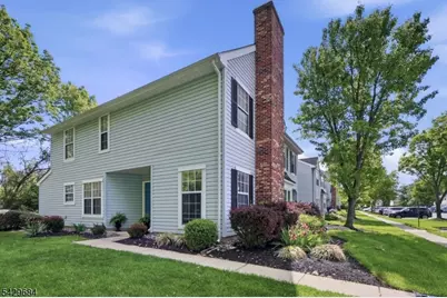 601 Lindsley Ct, Burlington Twp., NJ 08016 - Photo 1