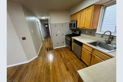 821 Anna St, Elizabeth, NJ 07201 - Photo 9