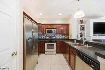 212 Riverwalk Way, Clifton, NJ 07014 - Photo 7