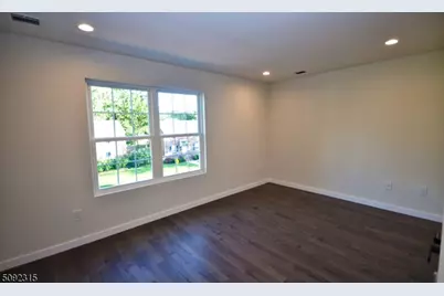 604 Willow Ave #Left, Garwood, NJ 07027 - Photo 7