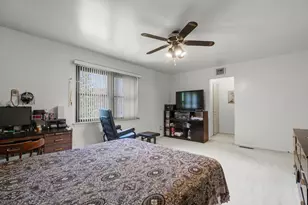 1401 N Oaks Blvd, North Brunswick Township, NJ 08902 - Photo 15