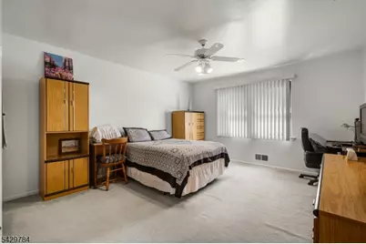1401 N Oaks Blvd, North Brunswick Township, NJ 08902 - Photo 17