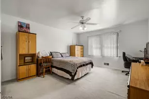 1401 N Oaks Blvd, North Brunswick Township, NJ 08902 - Photo 17