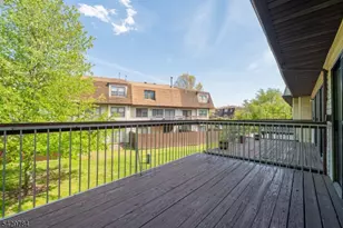 1401 N Oaks Blvd, North Brunswick Township, NJ 08902 - Photo 11