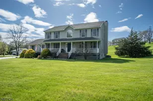 9 Carriage Ln, Hardyston Township, NJ 07419 - Photo 3