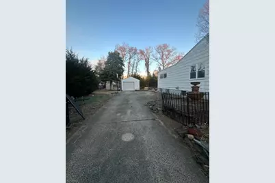 36 Roosevelt Ave, Marlboro Township, NJ 07751 - Photo 21