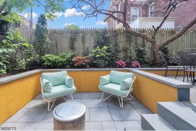 116 Park Ave, Newark, NJ 07104 - Photo 39