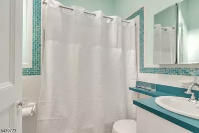 116 Park Ave, Newark, NJ 07104 - Photo 27